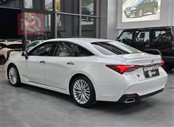 تويوتا أفالون